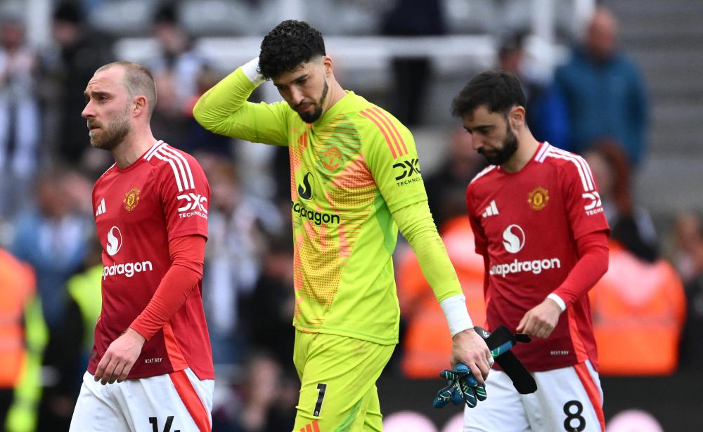 他在接受采 他在接受采